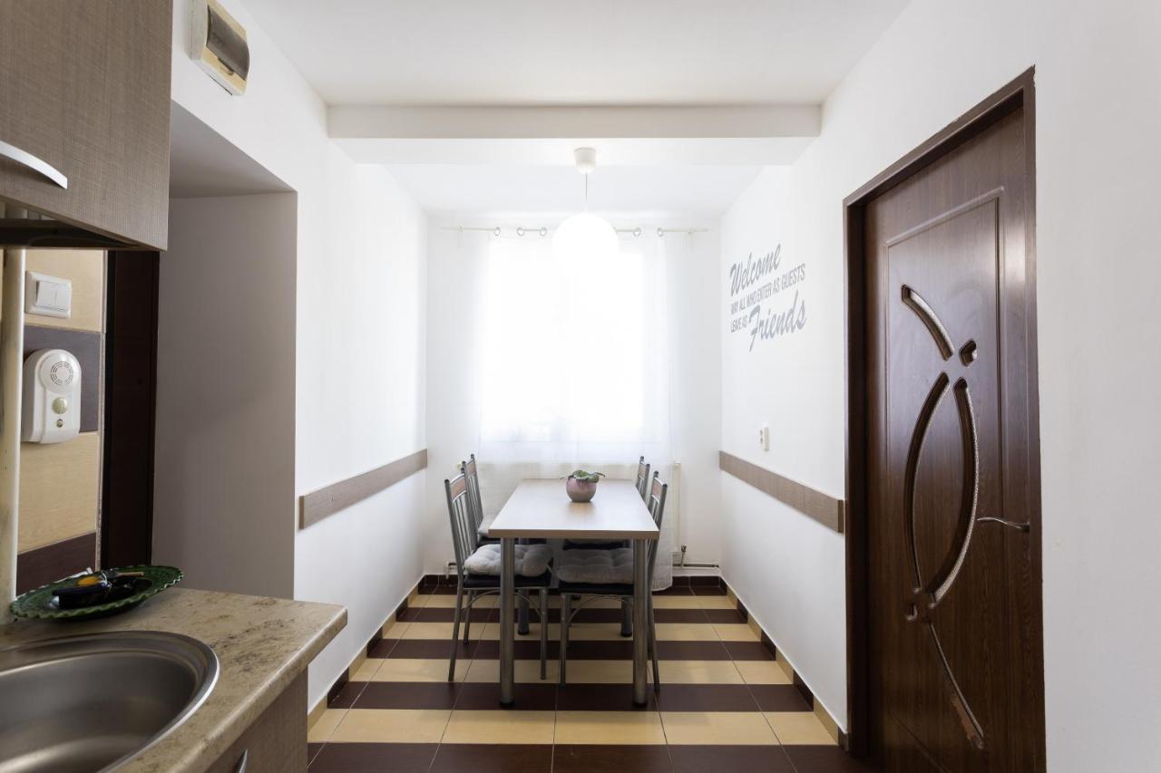 Central Apartment เตอร์กู-มูเรช ภายนอก รูปภาพ