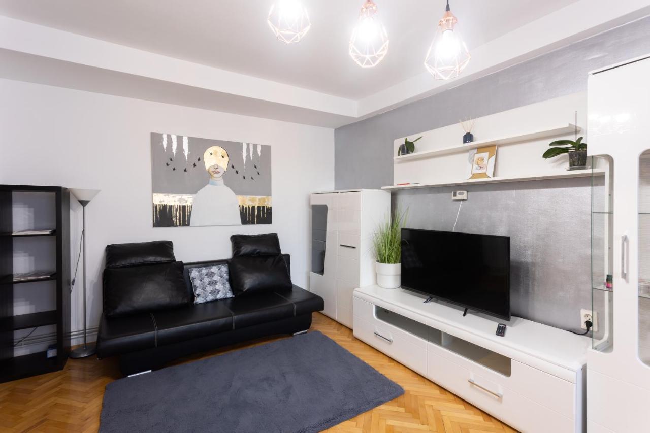 Central Apartment เตอร์กู-มูเรช ภายนอก รูปภาพ